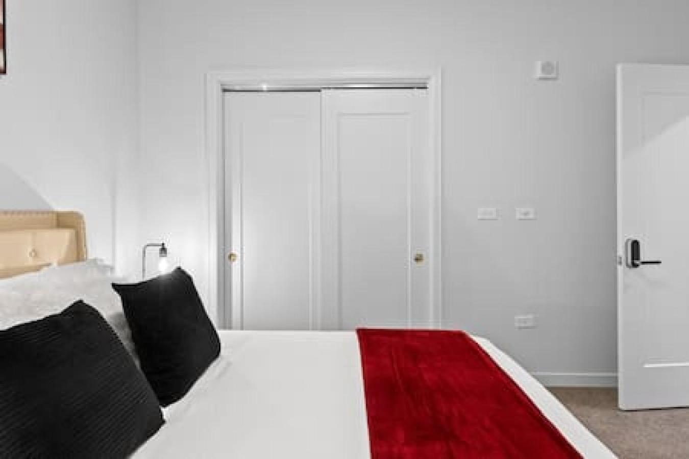 Corporate Housing By Mgm Apartment Detroit